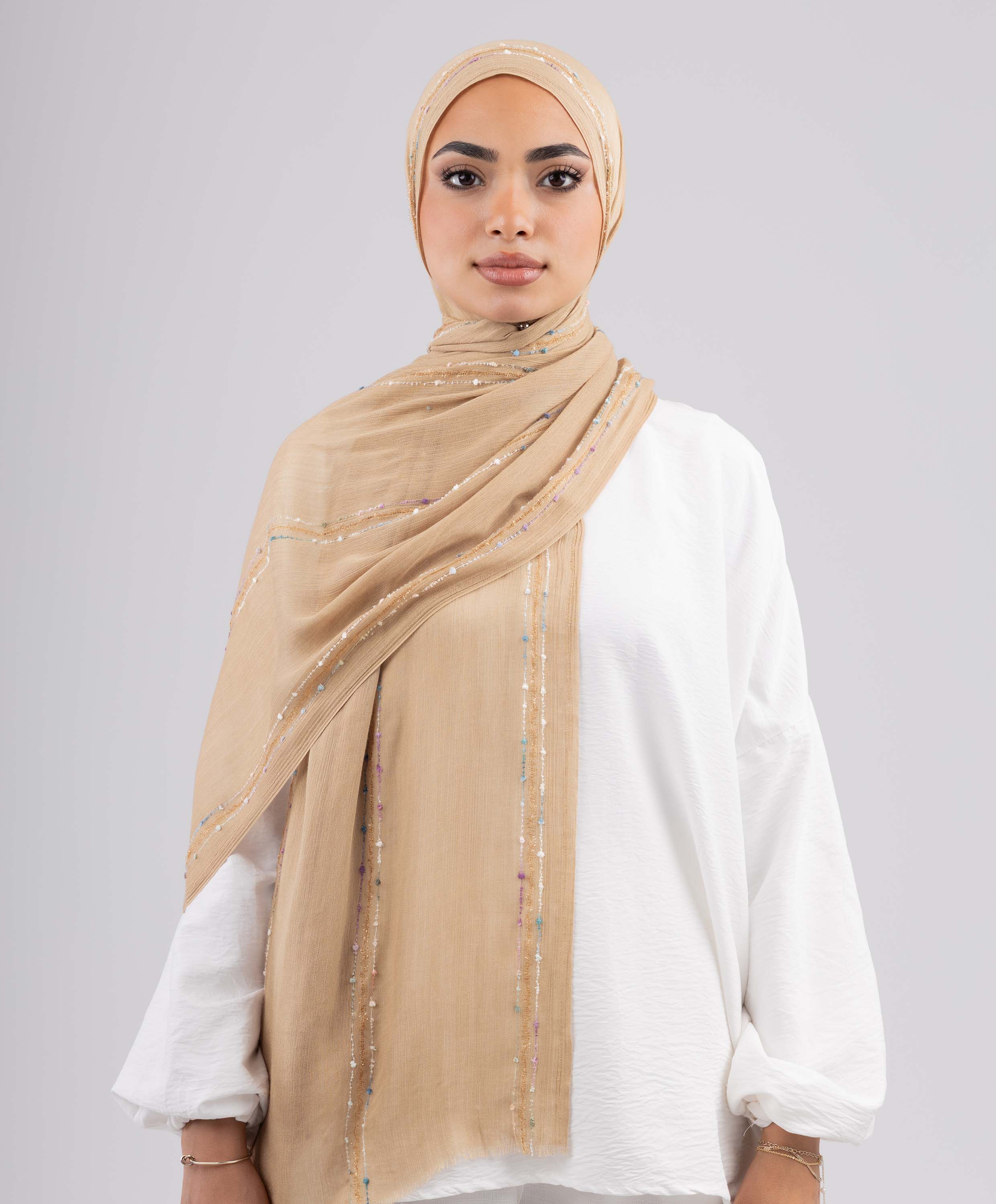 Embroidered Linen Scarf - Image 7