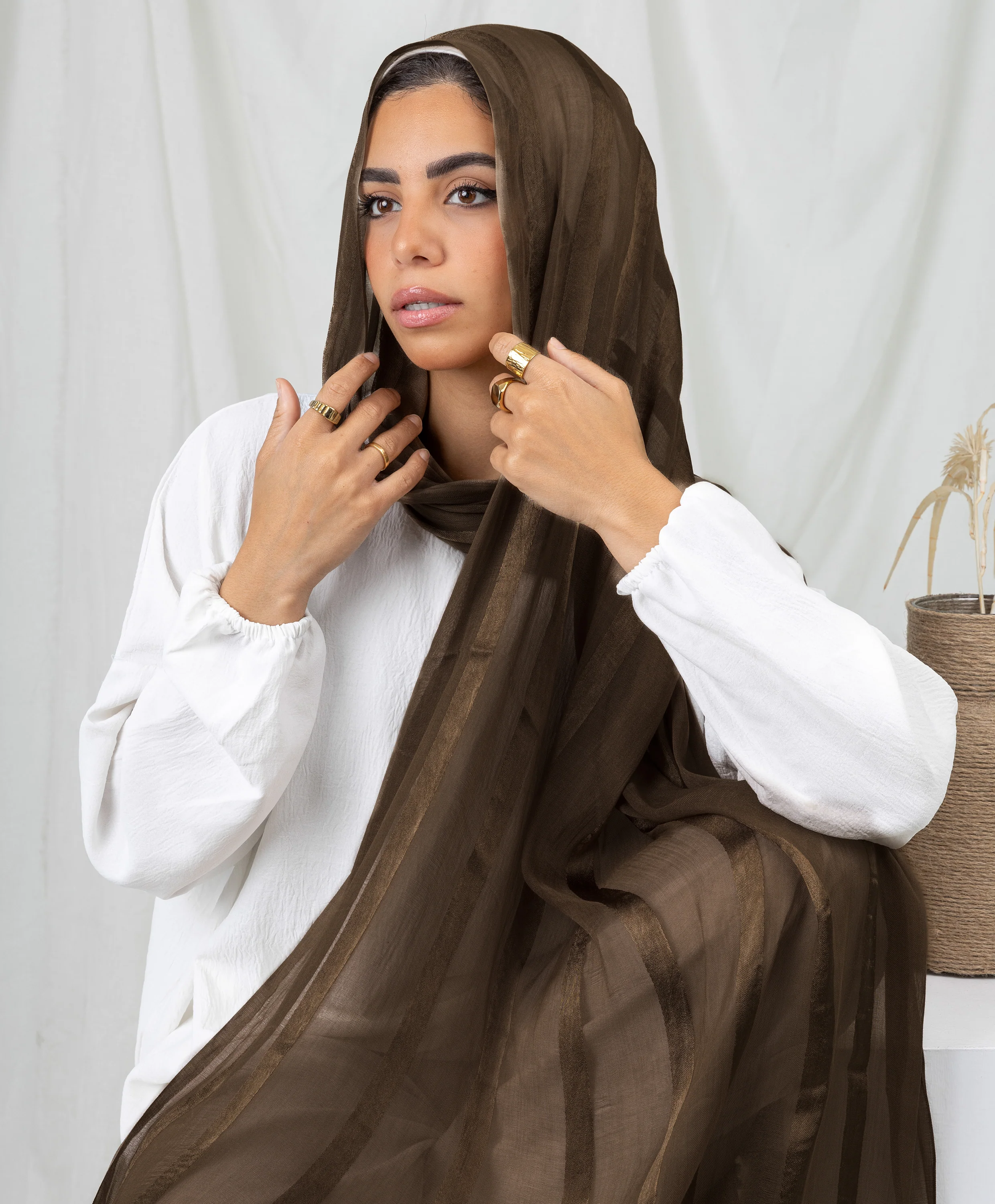 Lustrous Linen Scarf - Image 11