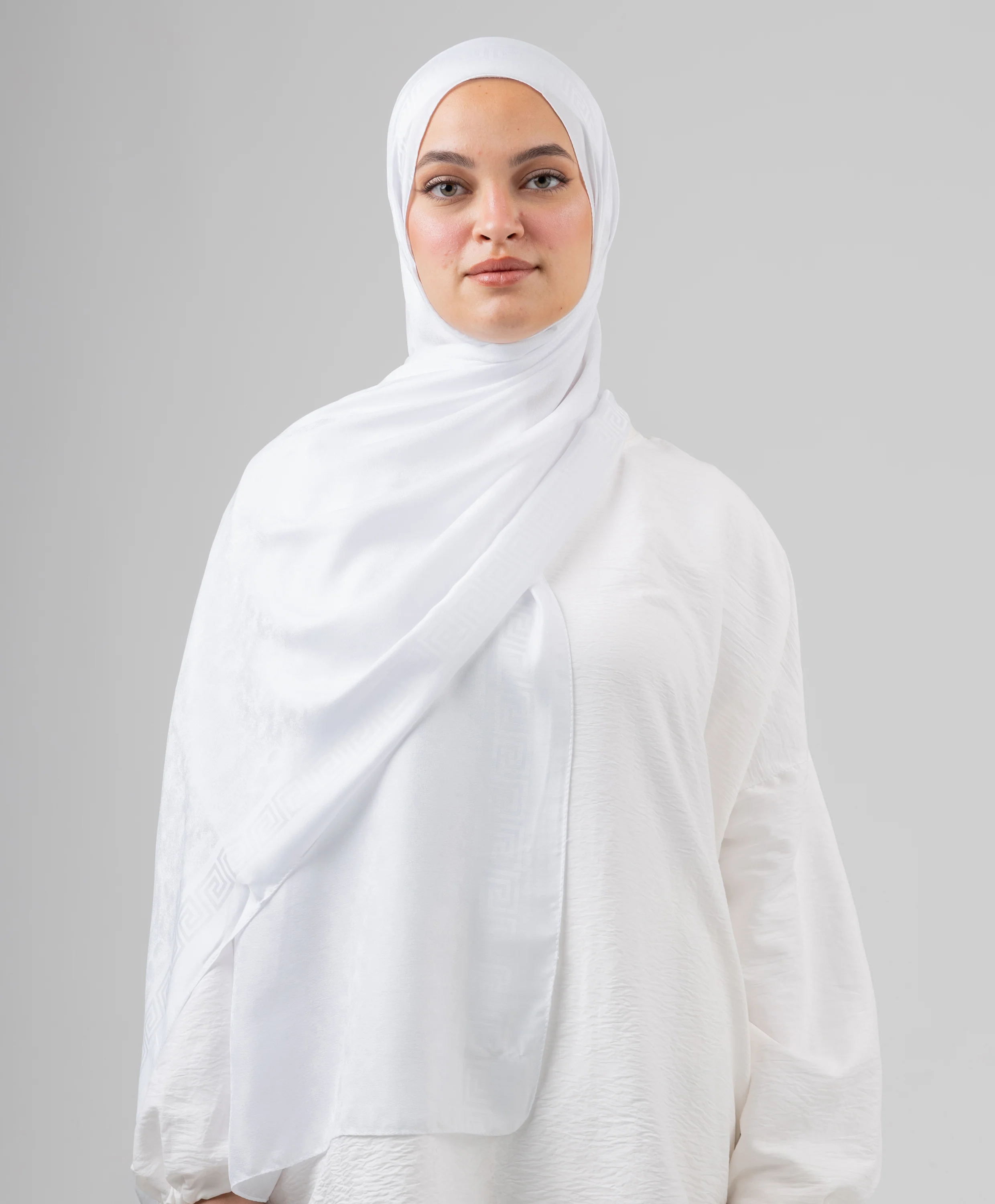 Majesty Jacquard Scarf - Image 3
