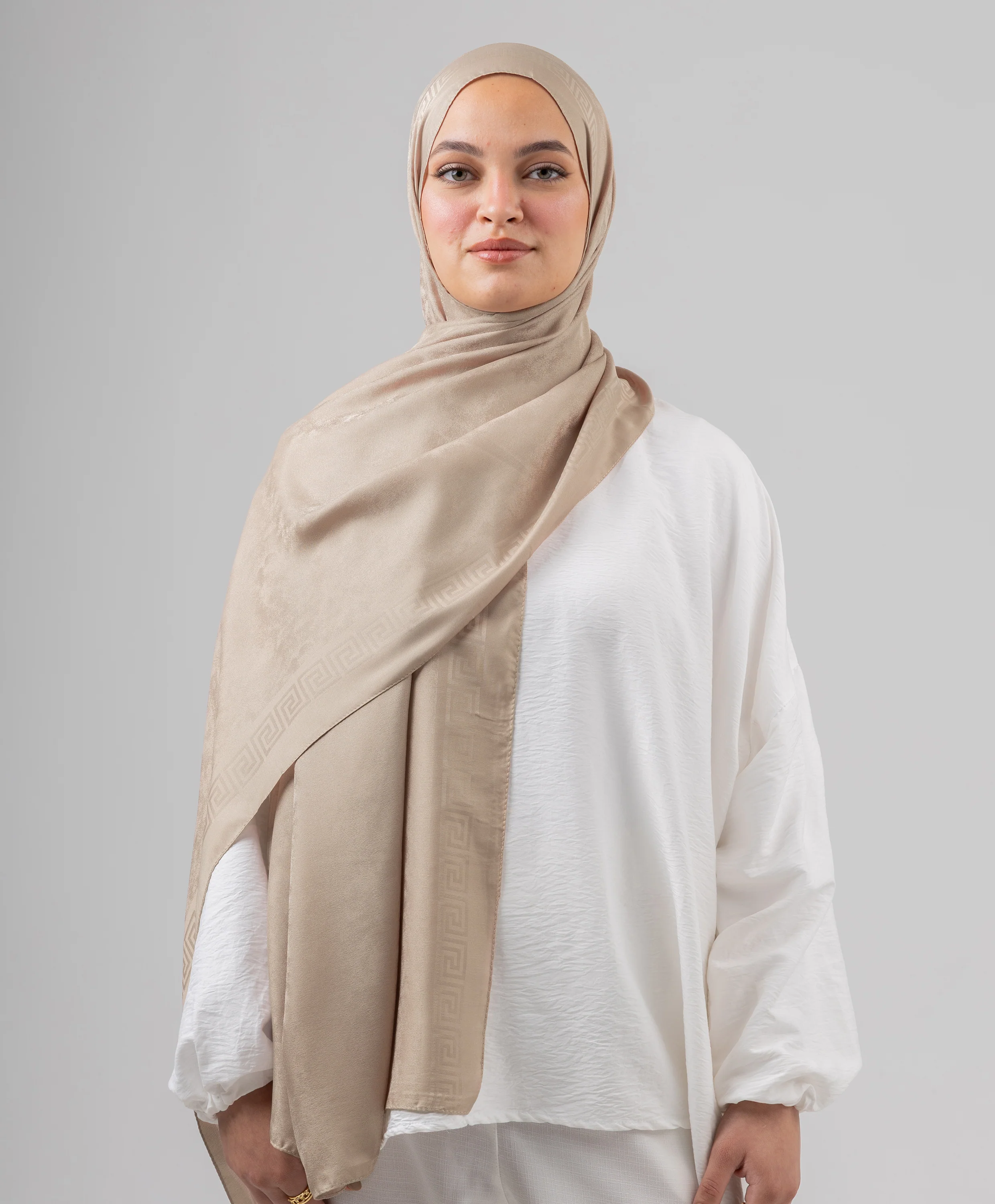 Majesty Jacquard Scarf - Image 5