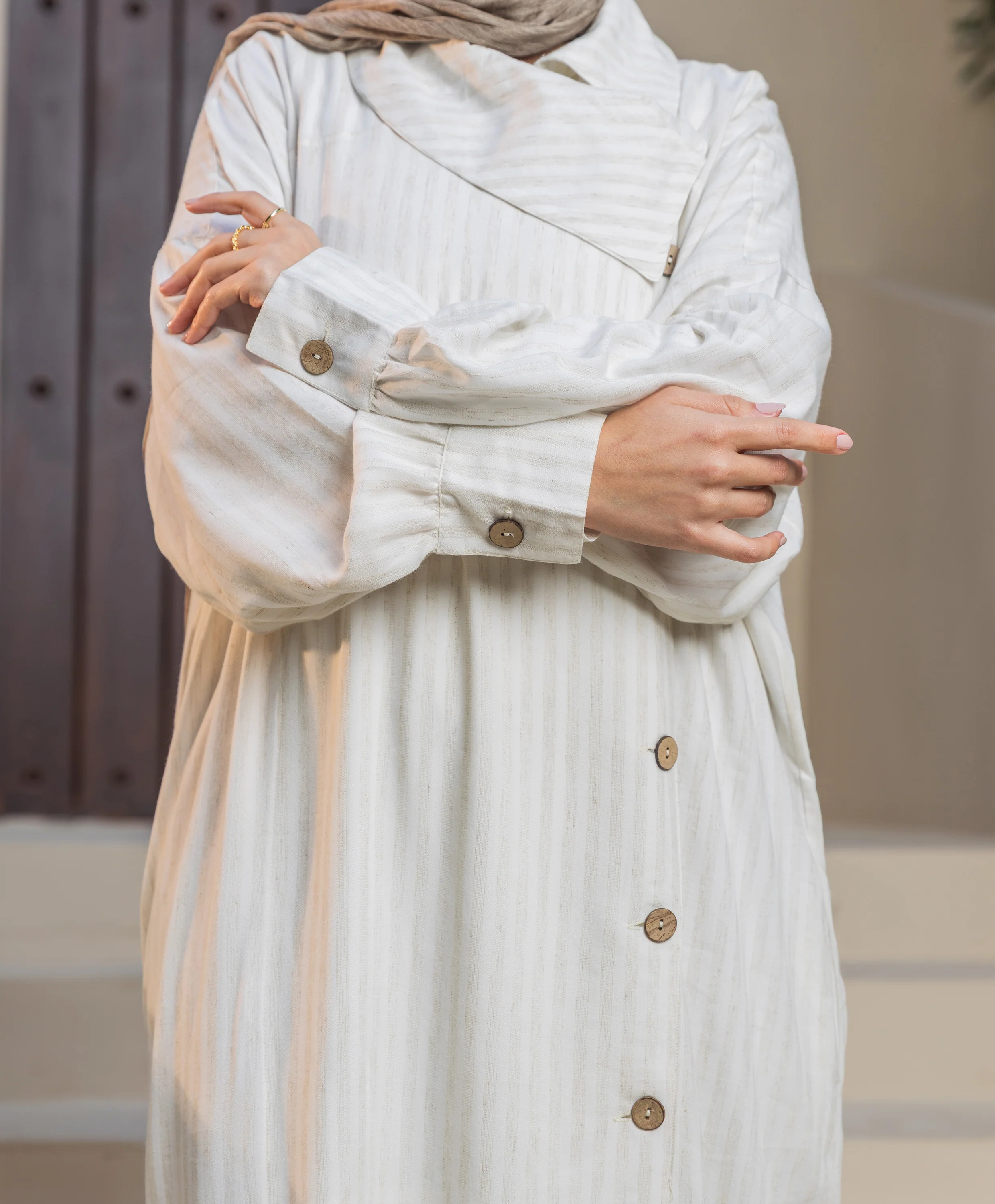 Striped Linen Abaya - Image 3